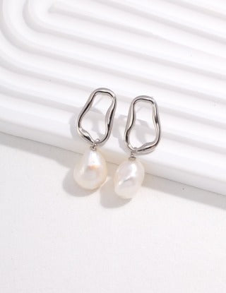 Baroque-shaped pearl earrings