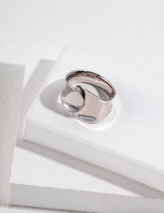 A pure silver concave ring
