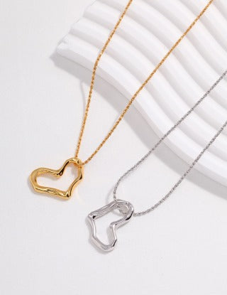 Pure silver heart-shaped pendant necklace