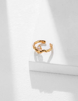 A pure silver zircon ring