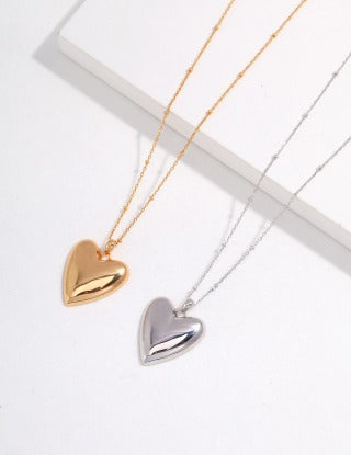 Pure silver heart-shaped necklace