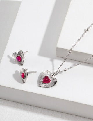 Pure silver heart-shaped necklace