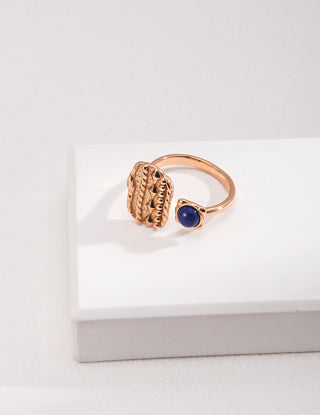 A pure silver lapis lazuli ring