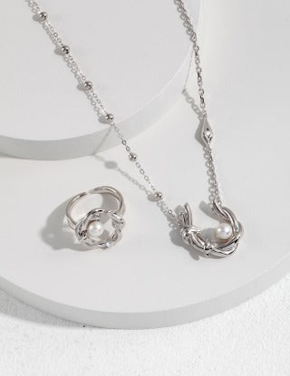 Pure silver pearl necklace