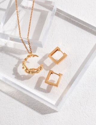 Sterling silver cube-designed ear buckles