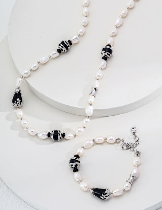 Natural pearl necklace