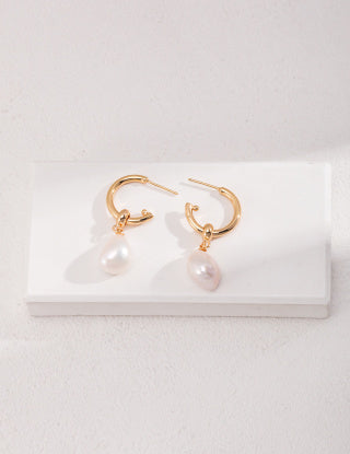 Baroque pearl earrings