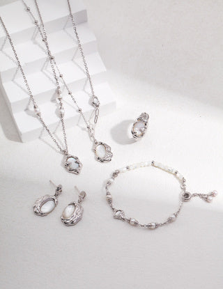 Natural Mother-of-Pearl Lava Fluid Design Series Sterling silver necklace (adjustable length)