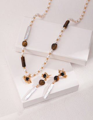 Pure silver elegant earrings