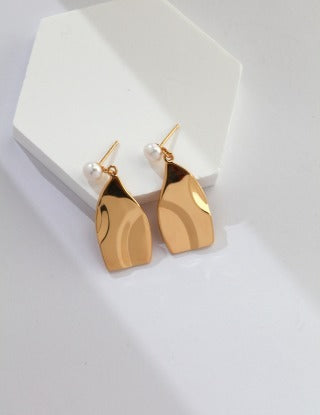 Pure silver pearl earrings