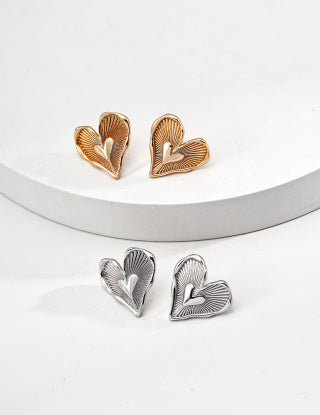 S925 silver design heart-shaped earrings
