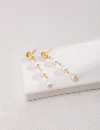 Irregular-shaped Baroque pearl earrings