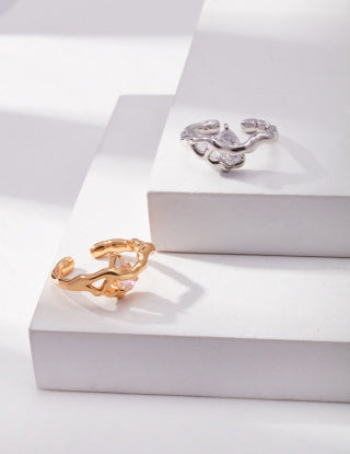 A pure silver zircon ring
