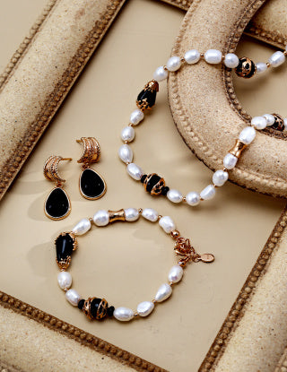 Natural pearl necklace