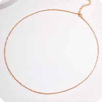 A pure silver heart necklace set with zirconium